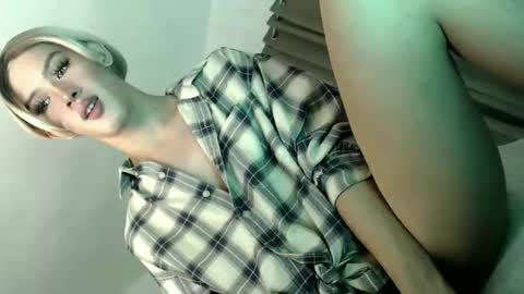 erotic_empress18 online show from 06/05/26, 08:03