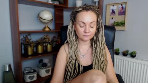 Snapshot of erotic_kaya chatting on 12/11/24, 05:37 KAYA online show from 12/11/24, 05:37