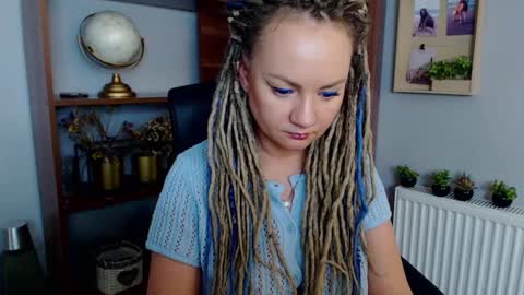 Snapshot of erotic_kaya chatting on 01/29/25, 04:19 KAYA online show from 01/29/25, 04:19