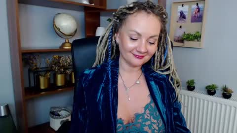 Snapshot of erotic_kaya chatting on 02/13/25, 06:27 KAYA online show from 02/13/25, 06:27