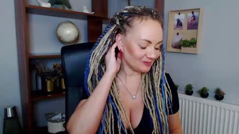 Snapshot of erotic_kaya chatting on 02/27/25, 05:04 KAYA online show from 02/27/25, 05:04