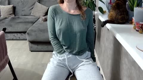 Melissa   online show from 12/13/24, 02:05