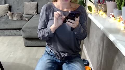 Melissa   online show from 12/14/24, 02:31