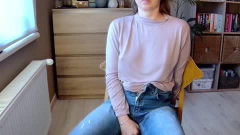 Melissa   online show from 12/17/24, 01:05