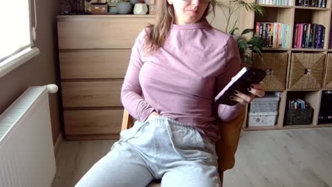 Melissa   online show from 12/20/24, 12:16