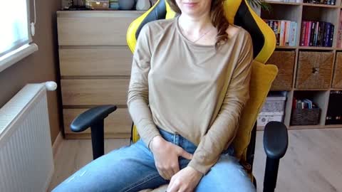 Melissa   online show from 12/21/24, 09:01