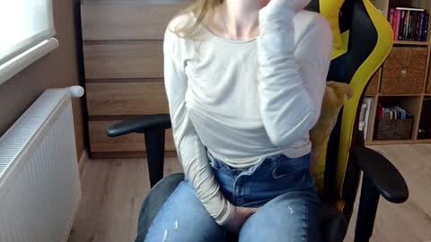 Melissa   online show from 01/11/25, 07:49