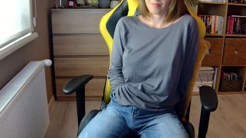 Melissa   online show from 02/03/25, 05:56