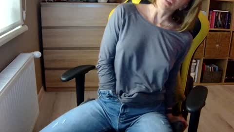 Melissa   online show from 02/03/25, 08:57