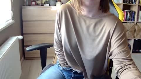 Melissa   online show from 02/09/25, 02:18