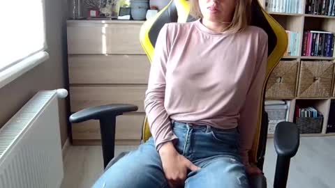 Melissa   online show from 02/12/25, 12:44