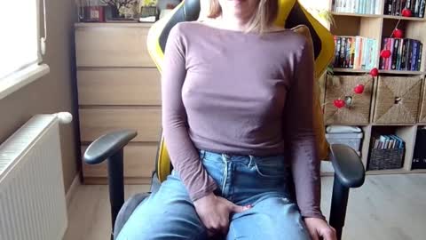 Melissa   online show from 02/24/25, 02:15