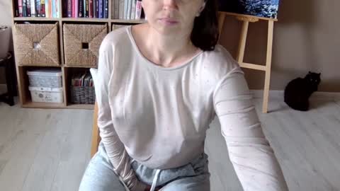 Melissa   online show from 09/30/25, 12:10