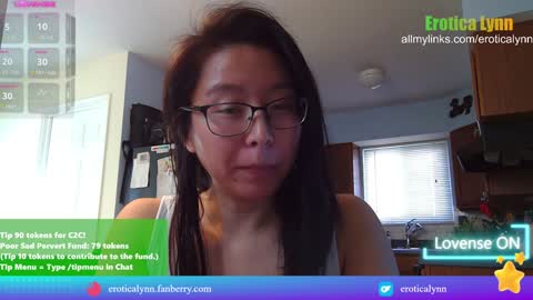 Snapshot of eroticalynn chatting on 01/08/25, 08:29 Lynn online show from 01/08/25, 08:29