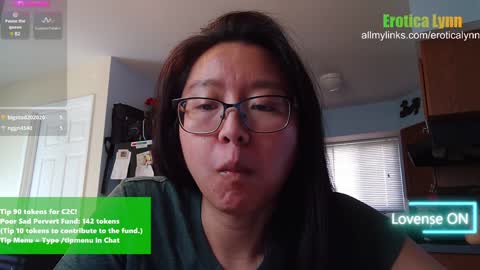 Snapshot of eroticalynn chatting on 02/03/25, 07:42 Lynn online show from 02/03/25, 07:42
