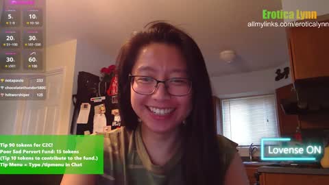 Snapshot of eroticalynn chatting on 02/06/25, 09:17 Lynn online show from 02/06/25, 09:17