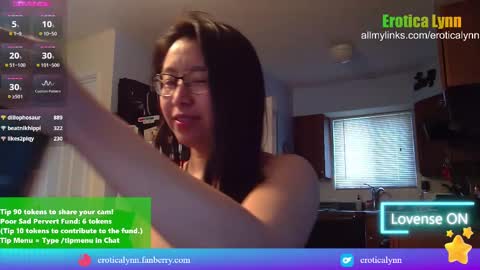 Snapshot of eroticalynn chatting on 02/18/25, 09:31 Lynn online show from 02/18/25, 09:31