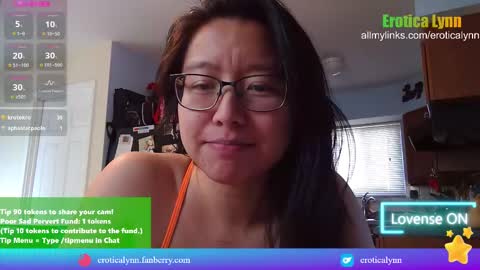 Snapshot of eroticalynn chatting on 02/19/25, 07:59 Lynn online show from 02/19/25, 07:59