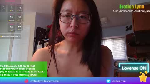 Snapshot of eroticalynn chatting on 02/28/25, 06:52 Lynn online show from 02/28/25, 06:52