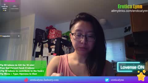 Snapshot of eroticalynn chatting on 03/05/25, 08:00 Lynn online show from 03/05/25, 08:00