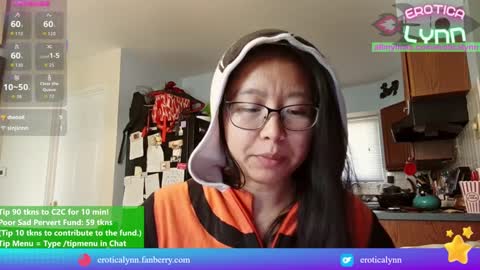 Snapshot of eroticalynn chatting on 09/16/25, 07:59 Lynn online show from 09/16/25, 07:59