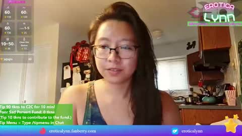 Snapshot of eroticalynn chatting on 10/06/25, 07:11 Lynn online show from 10/06/25, 07:11