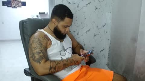 Snapshot of eroticoblack chatting on 04/27/26, 04:32 Eroticoblack online show from 04/27/26, 04:32
