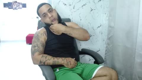 Snapshot of eroticoblack chatting on 05/22/26, 05:47 Eroticoblack online show from 05/22/26, 05:47