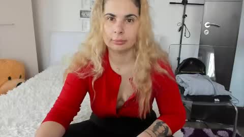 eroticsensualkitty4u online show from 01/07/25, 08:13