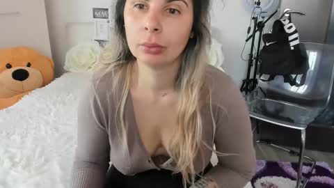 eroticsensualkitty4u online show from 10/23/25, 09:19