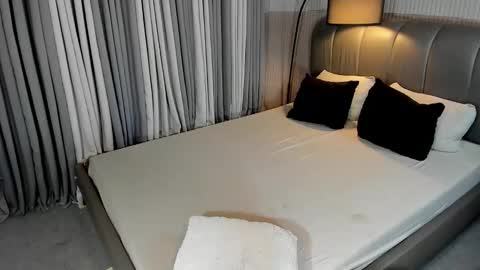 Snapshot of erotictsmonica chatting on 02/04/25, 11:16 monica online show from 02/04/25, 11:16