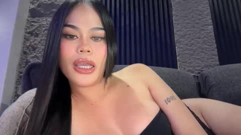 Snapshot of erotictsmonica chatting on 10/22/25, 05:41 monica online show from 10/22/25, 05:41