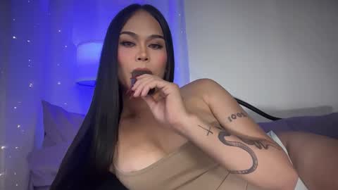 Snapshot of erotictsmonica chatting on 11/04/25, 12:37 monica online show from 11/04/25, 12:37