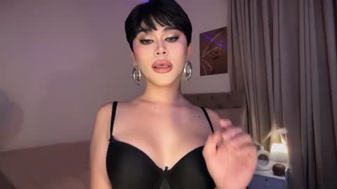 Snapshot of erotictsmonica chatting on 07/06/26, 06:43 monica online show from 07/06/26, 06:43