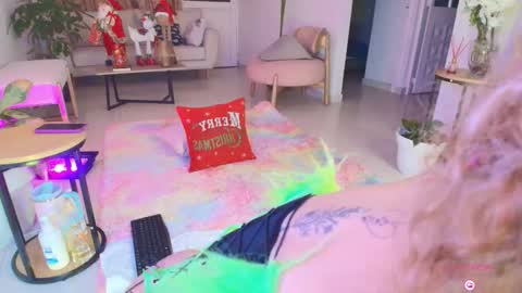 Snapshot of erotik_lady chatting on 11/26/25, 03:51 TINY online show from 11/26/25, 03:51