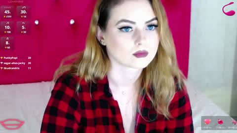 Snapshot of erryka chatting on 02/05/25, 11:12 Erika online show from 02/05/25, 11:12