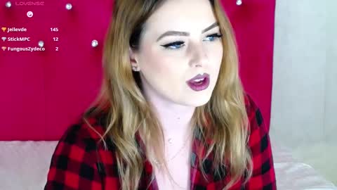 Snapshot of erryka chatting on 02/18/25, 11:22 Erika online show from 02/18/25, 11:22