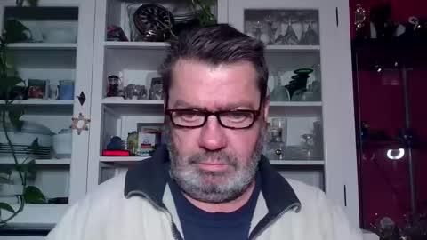 Snapshot of erwin1966 chatting on 01/11/25, 05:07 Erwins room welcome sound on online show from 01/11/25, 05:07