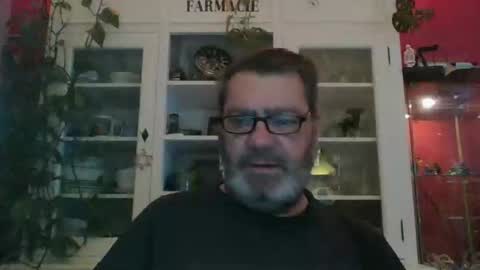 Snapshot of erwin1966 chatting on 01/17/25, 02:08 Erwins room welcome sound on online show from 01/17/25, 02:08