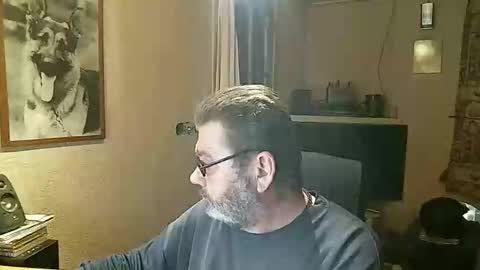 Snapshot of erwin1966 chatting on 01/21/25, 12:57 Erwins room welcome sound on online show from 01/21/25, 12:57
