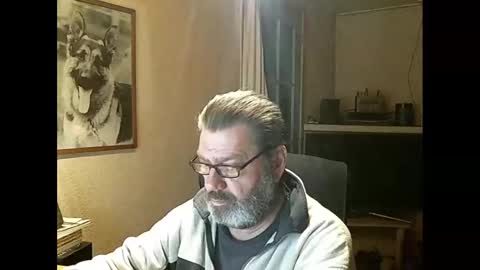 Snapshot of erwin1966 chatting on 02/09/25, 11:36 Erwins room welcome sound on online show from 02/09/25, 11:36