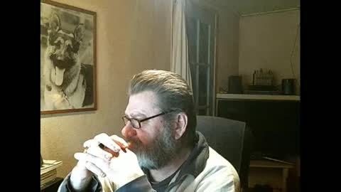 Snapshot of erwin1966 chatting on 02/20/25, 11:32 Erwins room welcome sound on online show from 02/20/25, 11:32