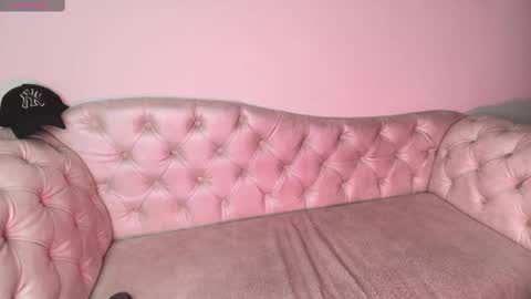 Eryx online show from 09/26/25, 02:21