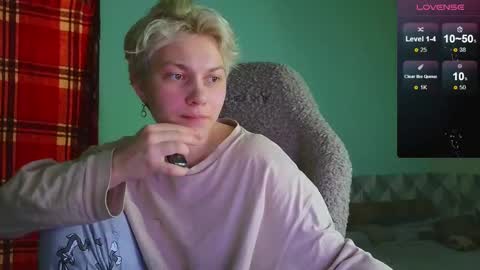 esajukyy online show from 01/03/25, 05:10