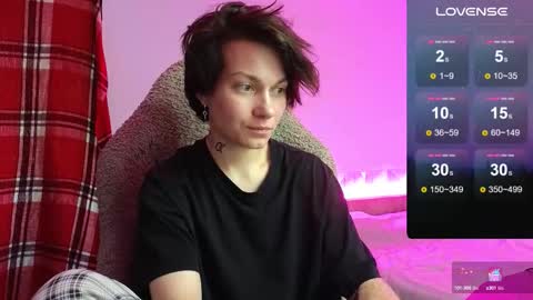 esajukyy online show from 10/14/25, 10:38