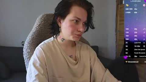 Snapshot of esajukyy chatting on 04/14/26, 04:40 esajukyy online show from 04/14/26, 04:40