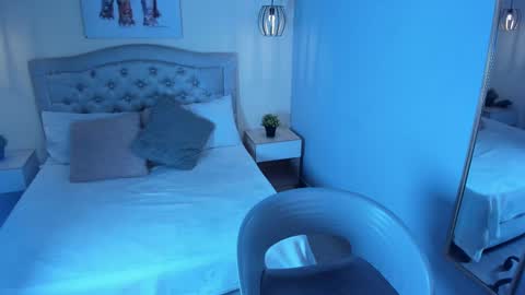 Snapshot of escarleth__ chatting on 09/15/25, 01:22 Escarlet online show from 09/15/25, 01:22