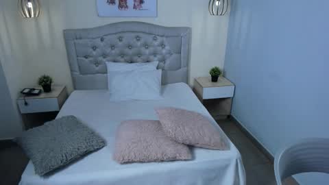 Snapshot of escarleth__ chatting on 09/22/25, 01:46 Escarlet online show from 09/22/25, 01:46