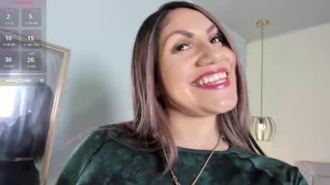 Snapshot of escarleth__ chatting on 01/17/26, 01:49 Escarlet online show from 01/17/26, 01:49