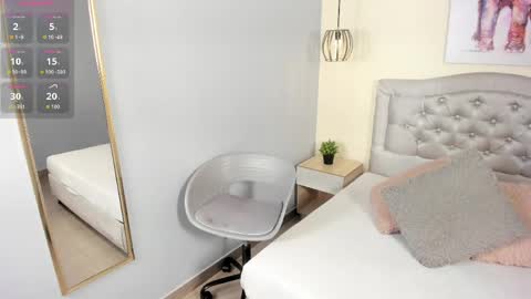 Snapshot of escarleth__ chatting on 04/07/26, 11:43 Escarlet online show from 04/07/26, 11:43